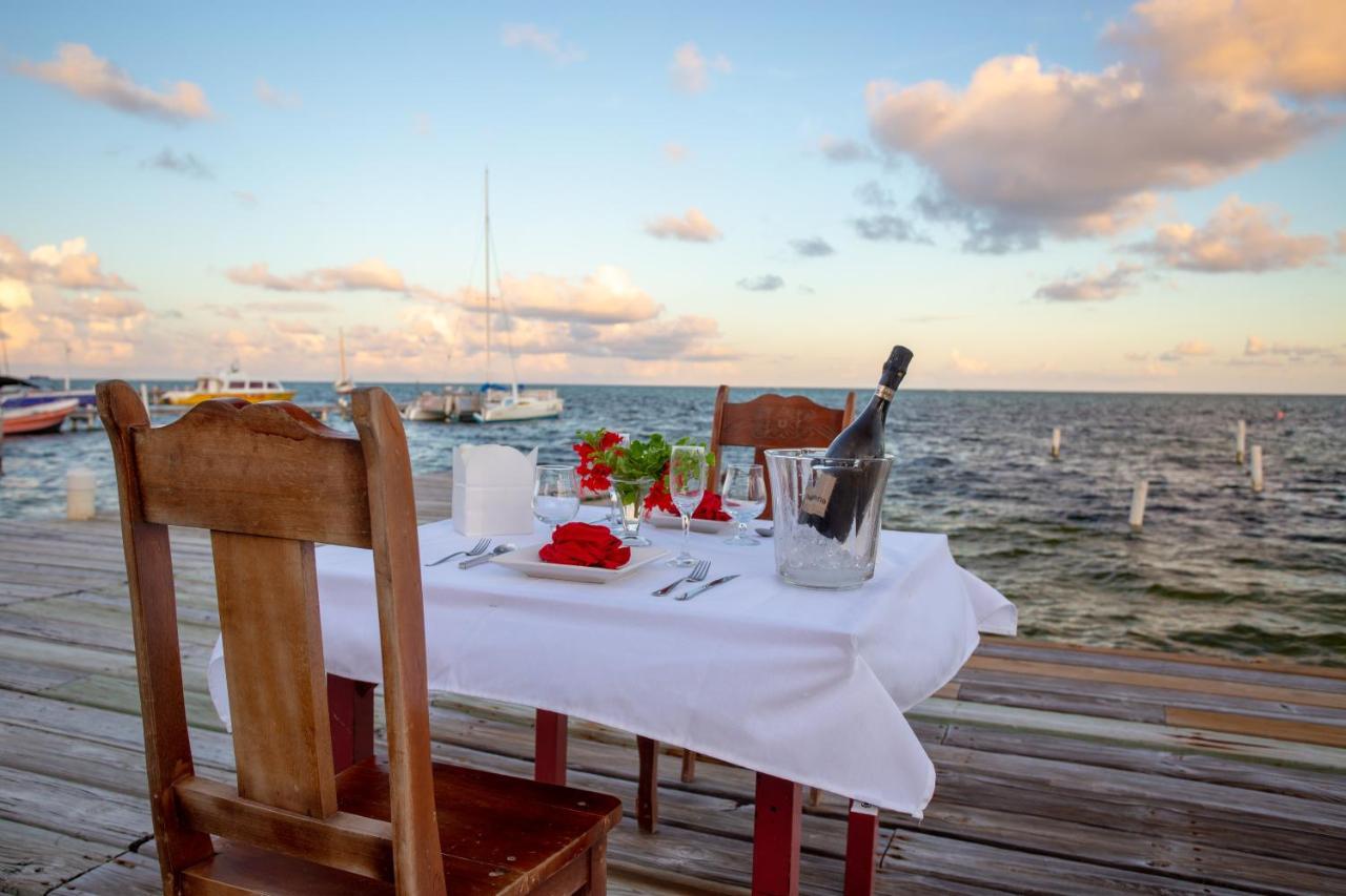 Sunbreeze Suites San Pedro  Exteriör bild