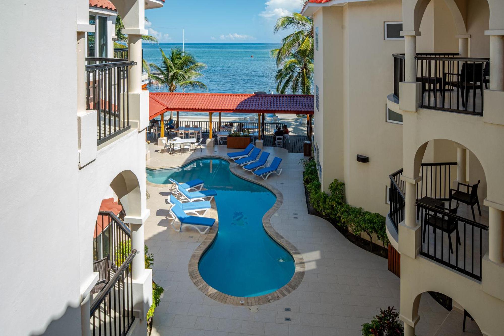 Sunbreeze Suites San Pedro  Exteriör bild