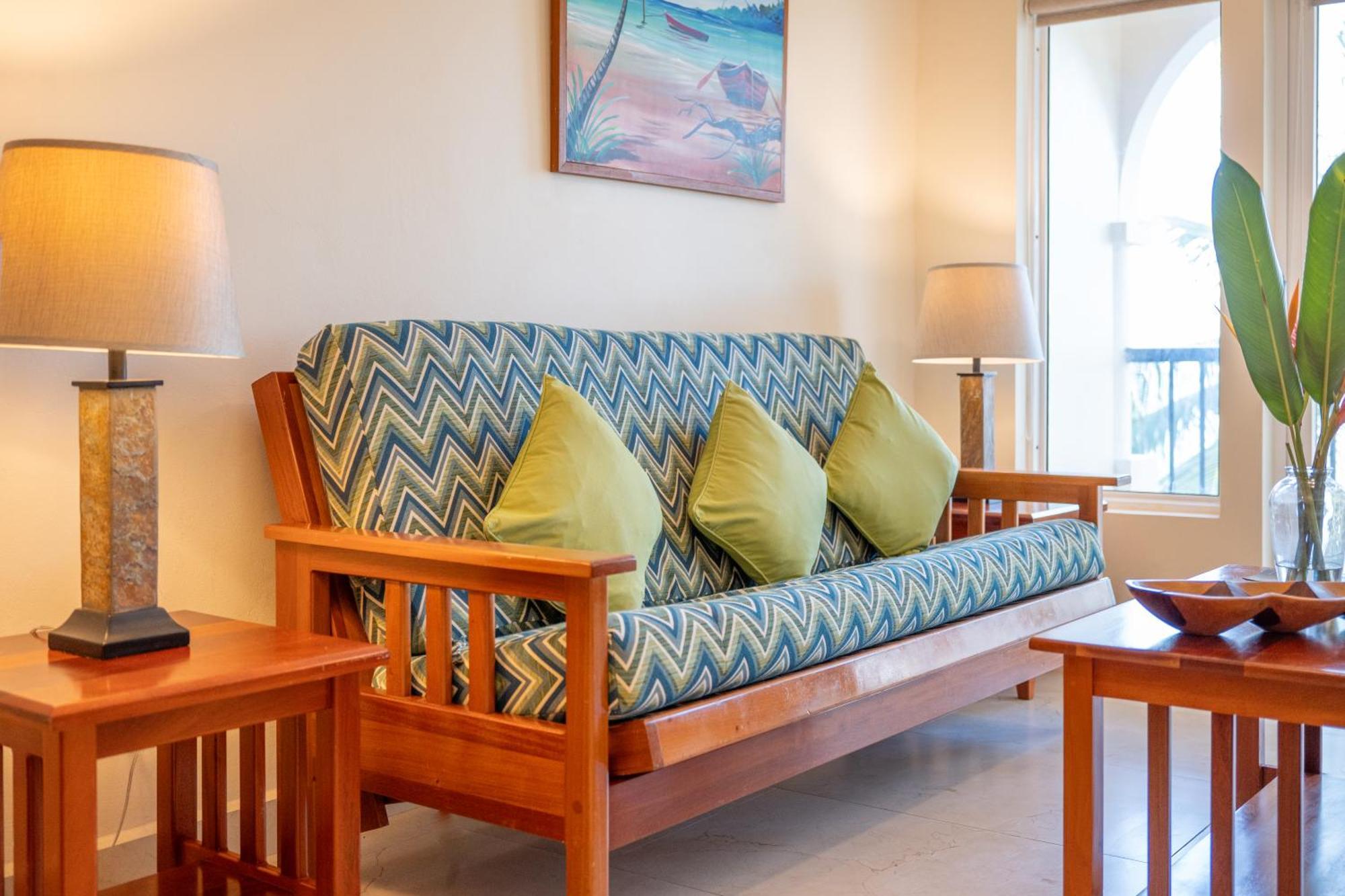 Sunbreeze Suites San Pedro  Exteriör bild