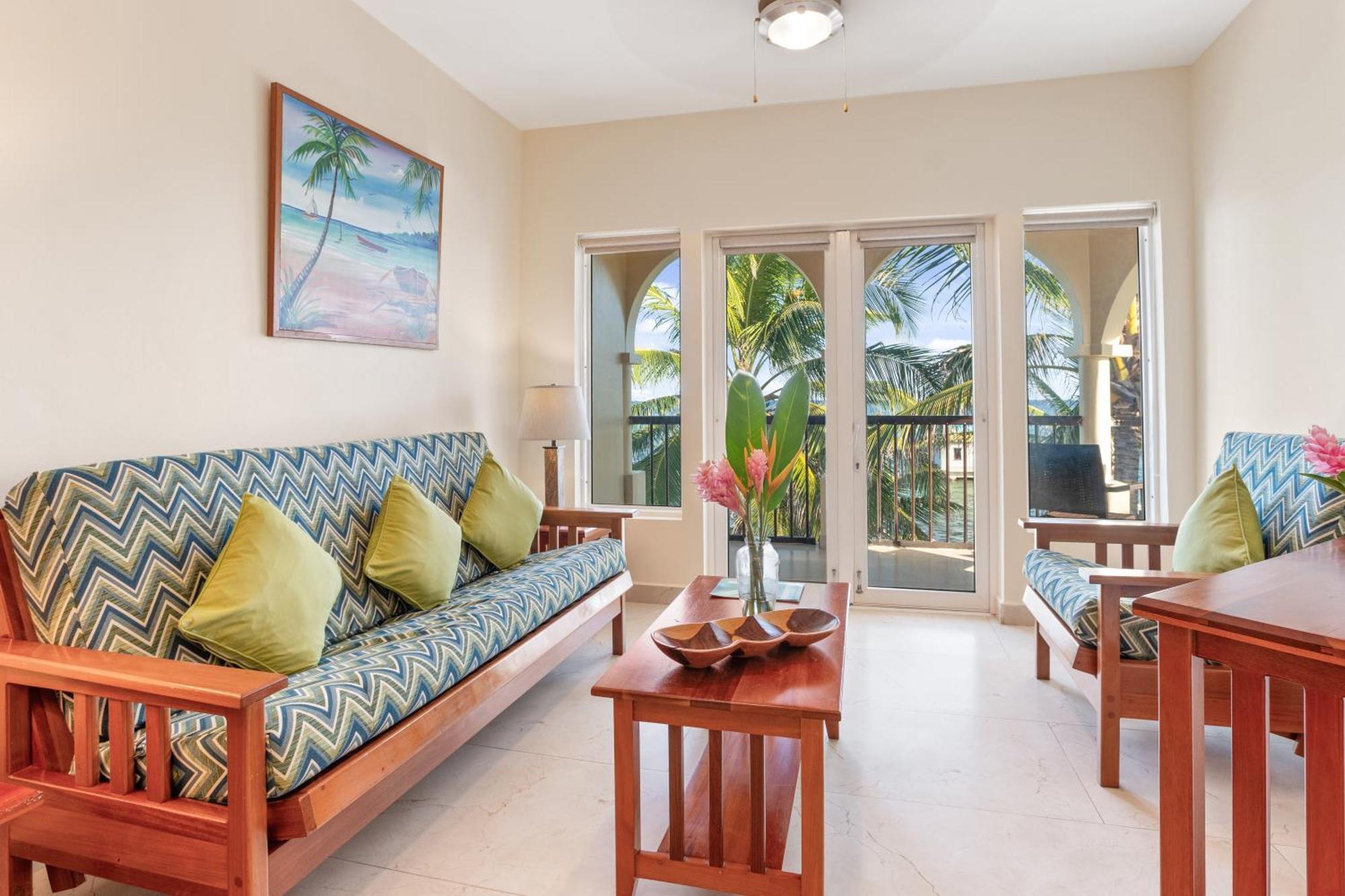 Sunbreeze Suites San Pedro  Exteriör bild